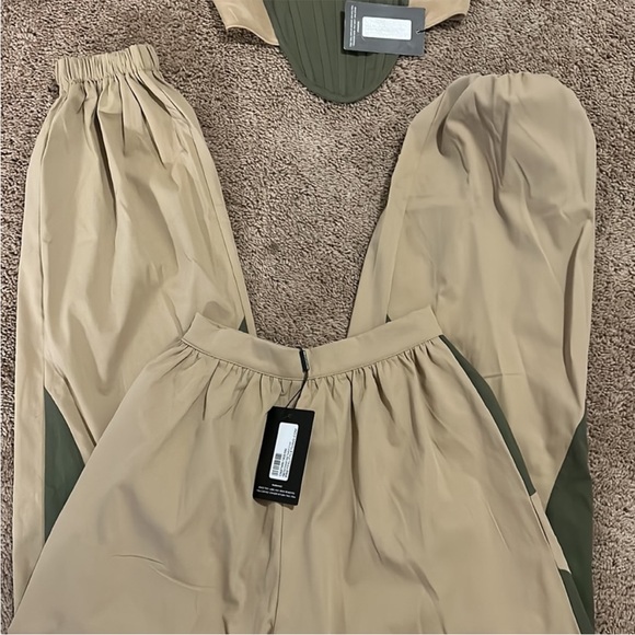 PrettyLittleThing Green and Tan Track Pants - Picture 3 of 4